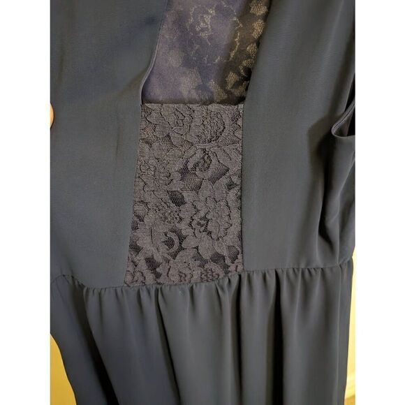 Jolt Navy Blue Sleeveless Lace Dress with Button Closure on Back Women's Size Me - Picture 4 of 10